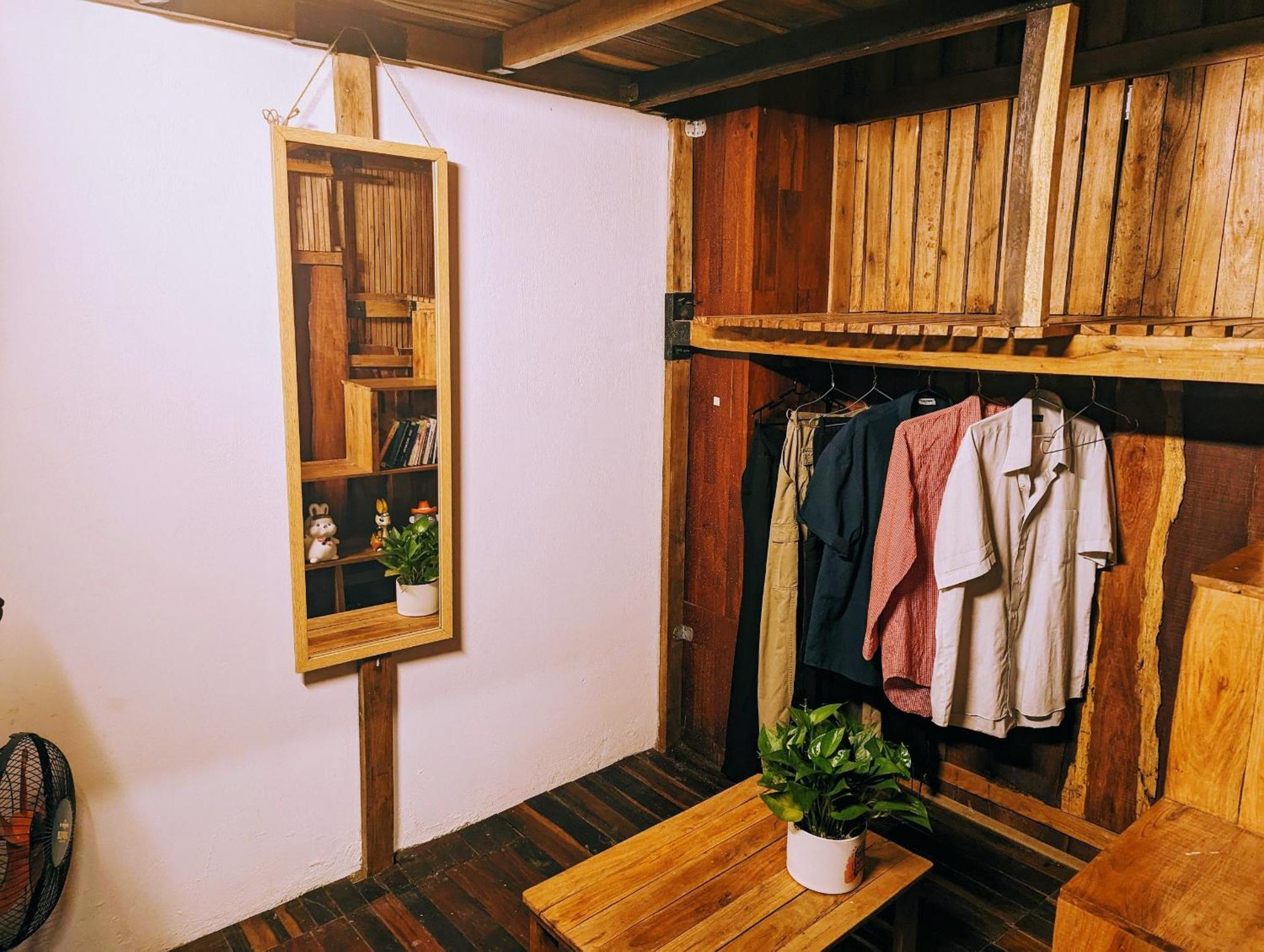 The Gk House Hostel, Ecolliving, Central City, Natural Wooden, Chill View Rooftop, Restaurant And Cocktail Bar Ho Chi Minh-Byen Eksteriør billede